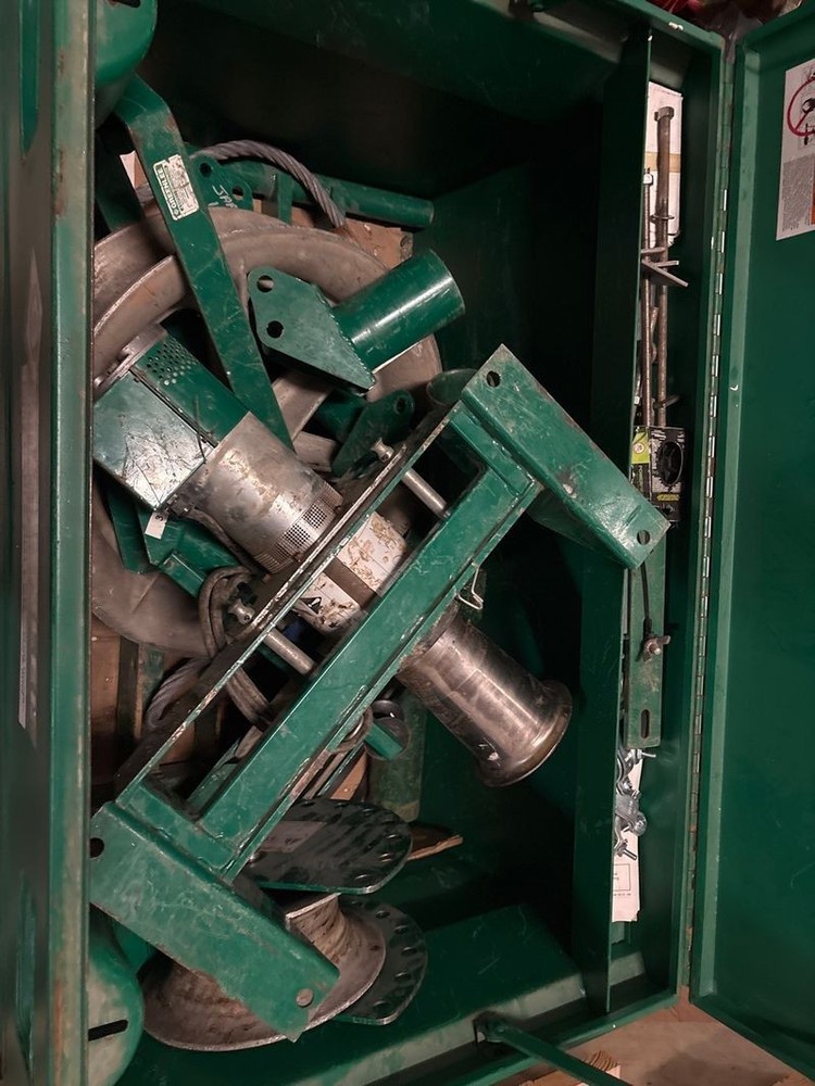 GREENLEE 6802 Tugger Cable Wire Puller 6802 With Storage Box