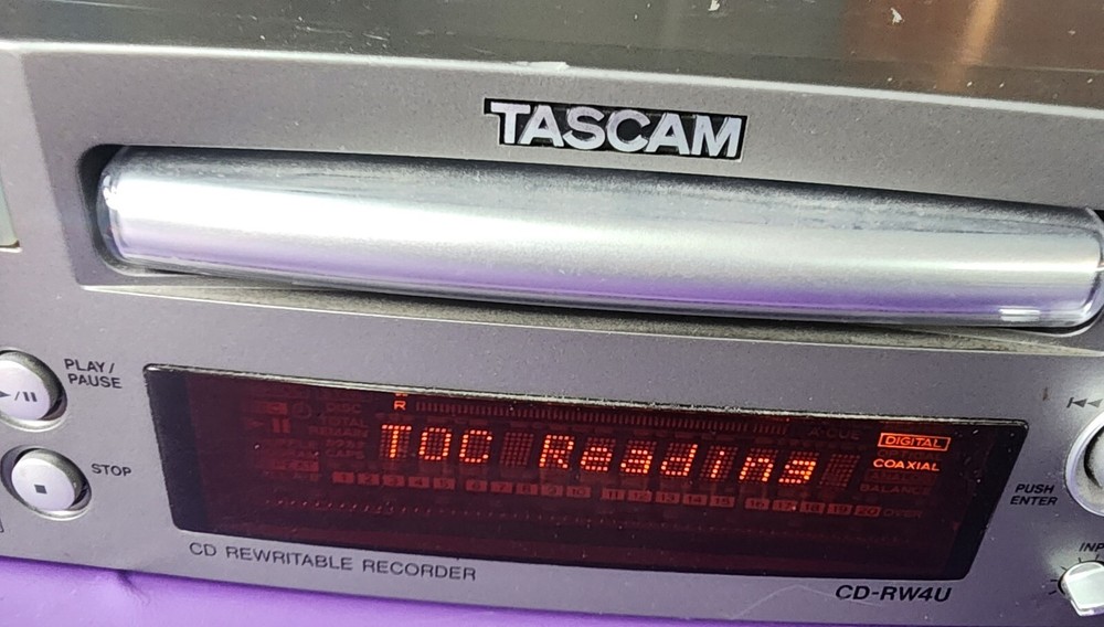 NON-WORKING Tascam CD-RW4U CD Rewritable Recorder Disc Read Error