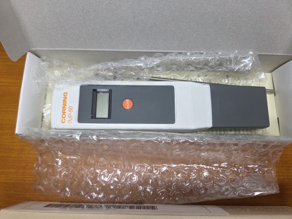 Corning TMP-50 Portable Temperature Sensor Handheld w/ Probe (NEW SEALED) 475843