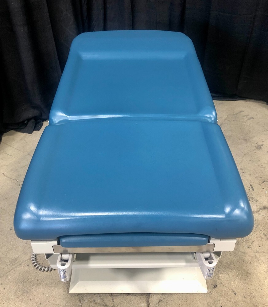 UMF 5060 Power Exam Table