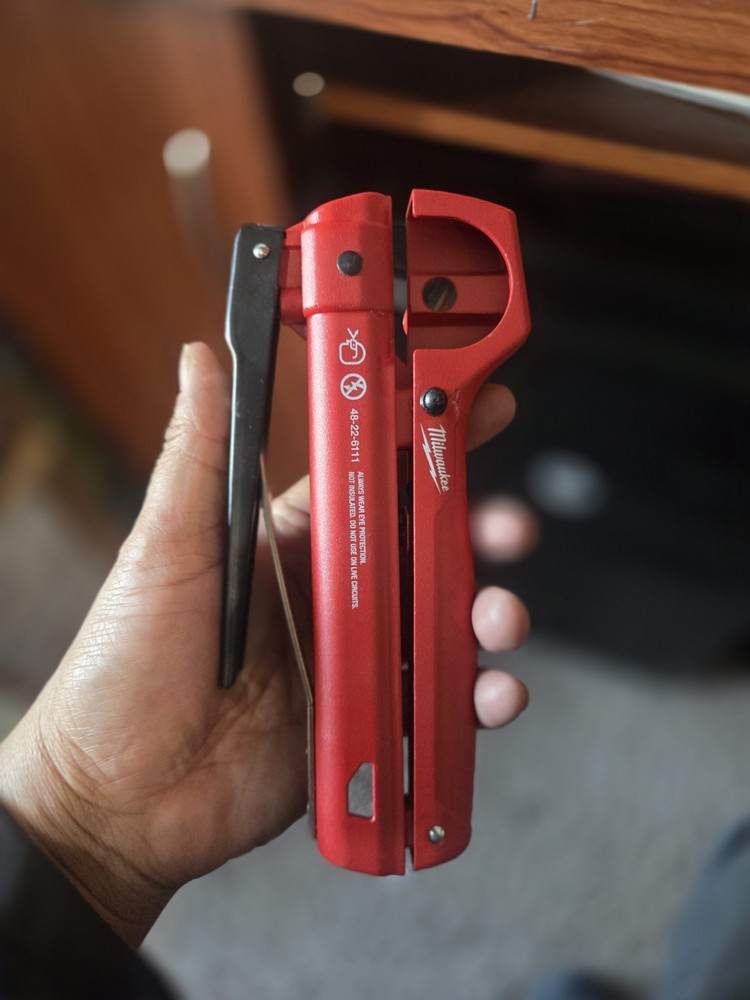 Milwaukee Armored Cable Cutter. Missing 1 Peice.