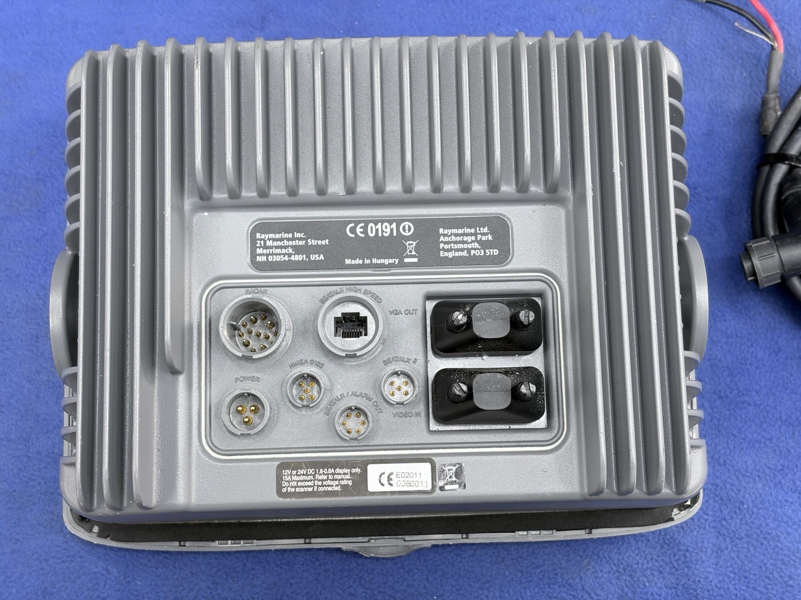 Raymarine E80 Classic GPS Chartplotter Multifunction Display W/ Cover; Tested