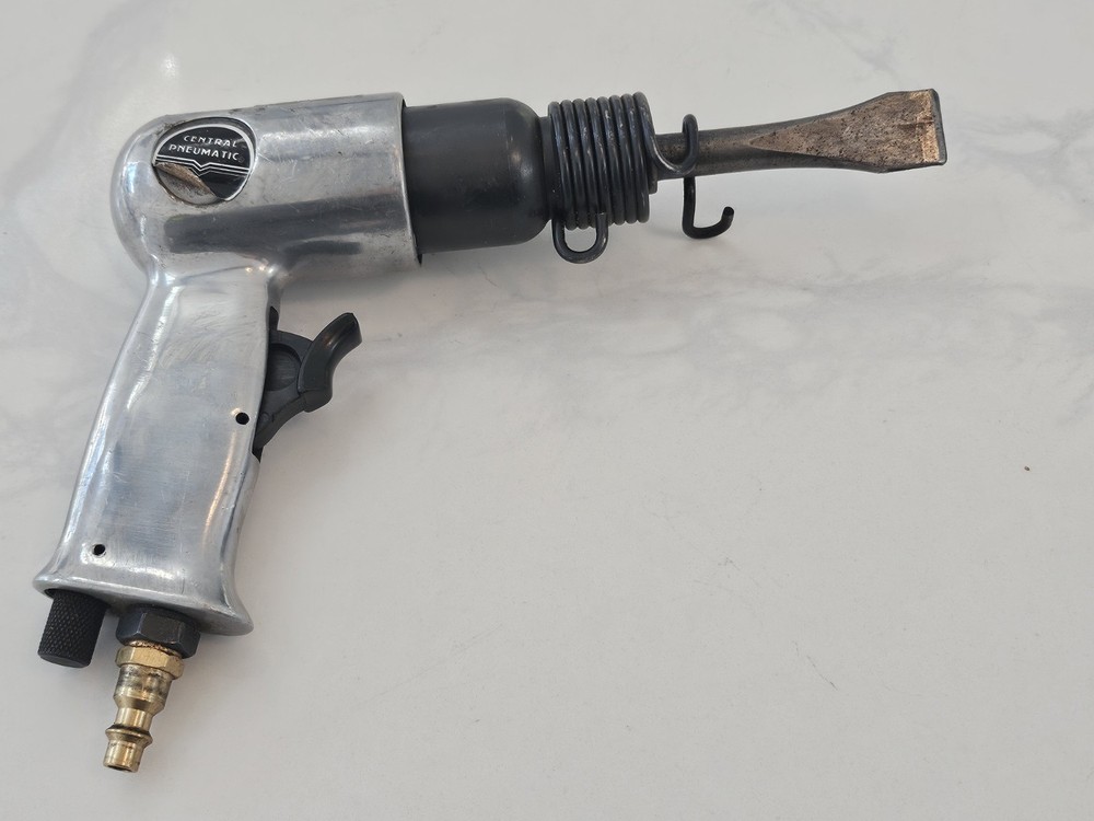 Central Pneumatic 32940 Air Hammer 150mm