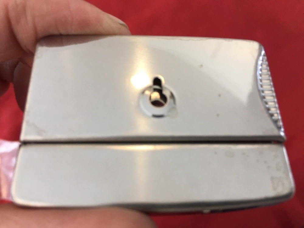 EMBASY REPLACEMENT VIOLIN OR VIOLA LOCKING CENTER CASE LATCH WITH KEY