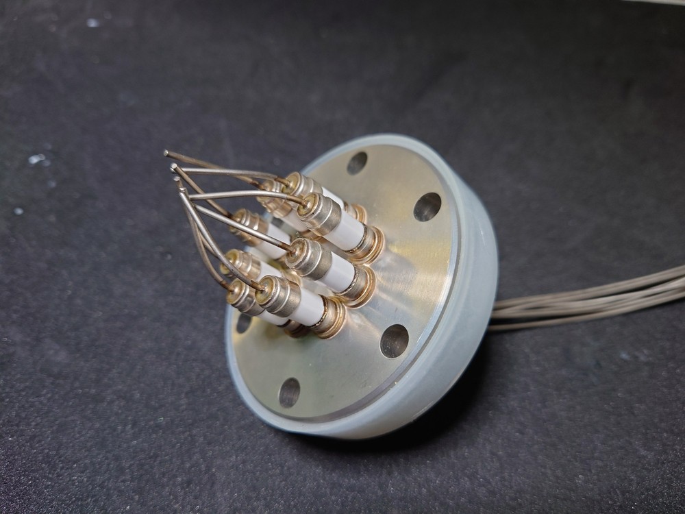 Conflat Cf2.75 Vacuum 8 PIN FEED THROUGH