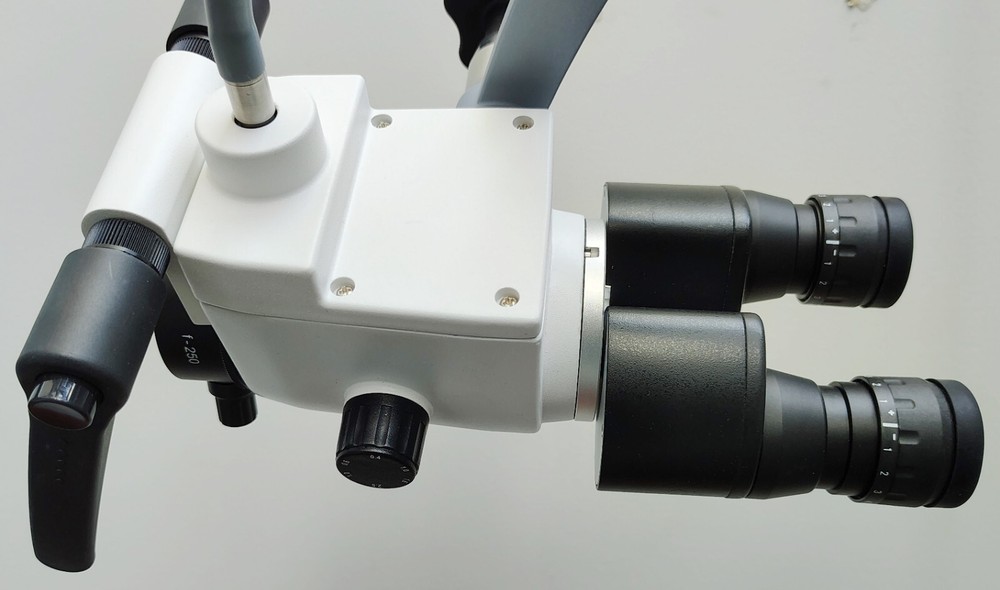 Ecleris Microstar Microscope U10M100F with Ecleris Everlux Light Source