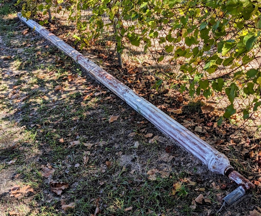 🚏22' ANTIQUE CAST IRON FLUTED LAMP POST, UNIQUE BASE WITH OPEN/CLOSE FEATURE!🚏