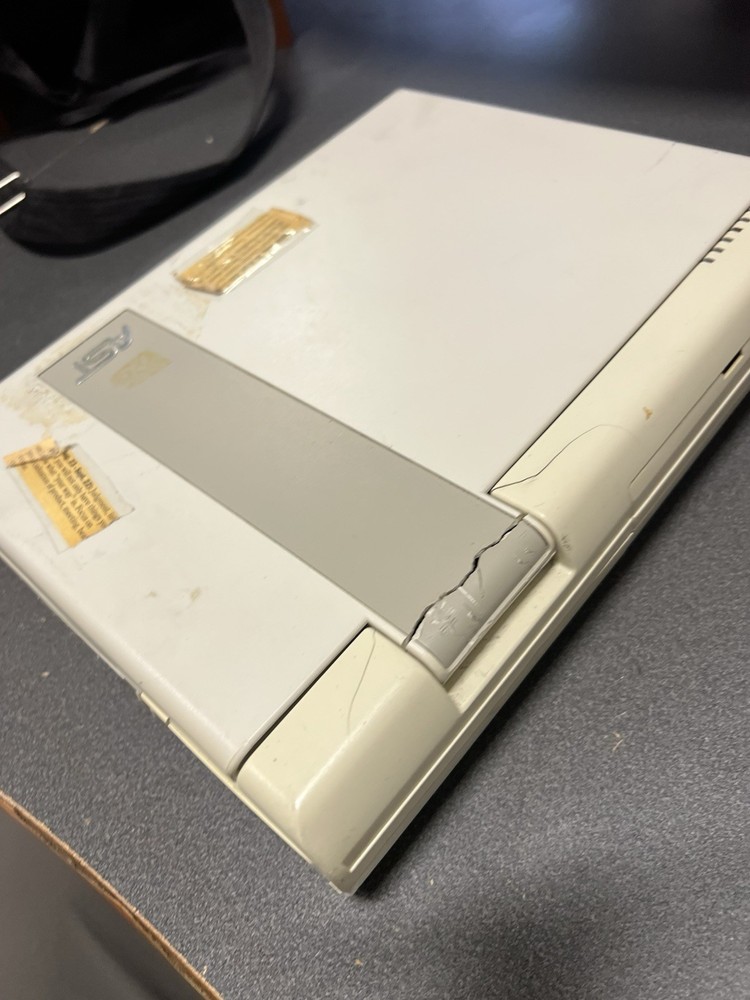 AST Premium Exec 386SX/20 laptop computer