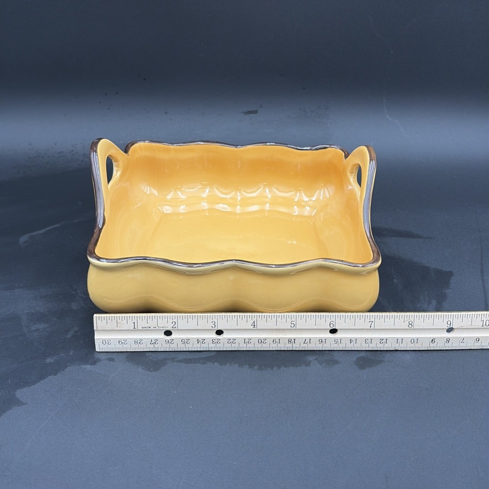 LTD Commodities 3- Piece Scalloped Ceramic Nesting Bakeware Set-Red,Green&Yellow