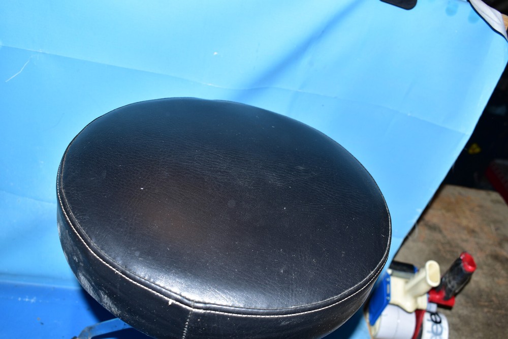 Tama HT130 Drum Throne- Used very nice