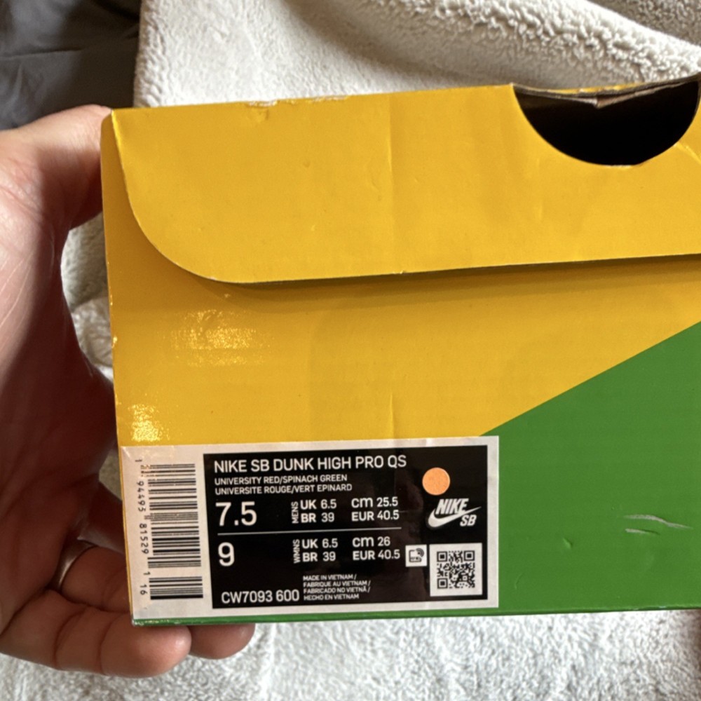Nike SB Dunk High Pro Strawberry Cough