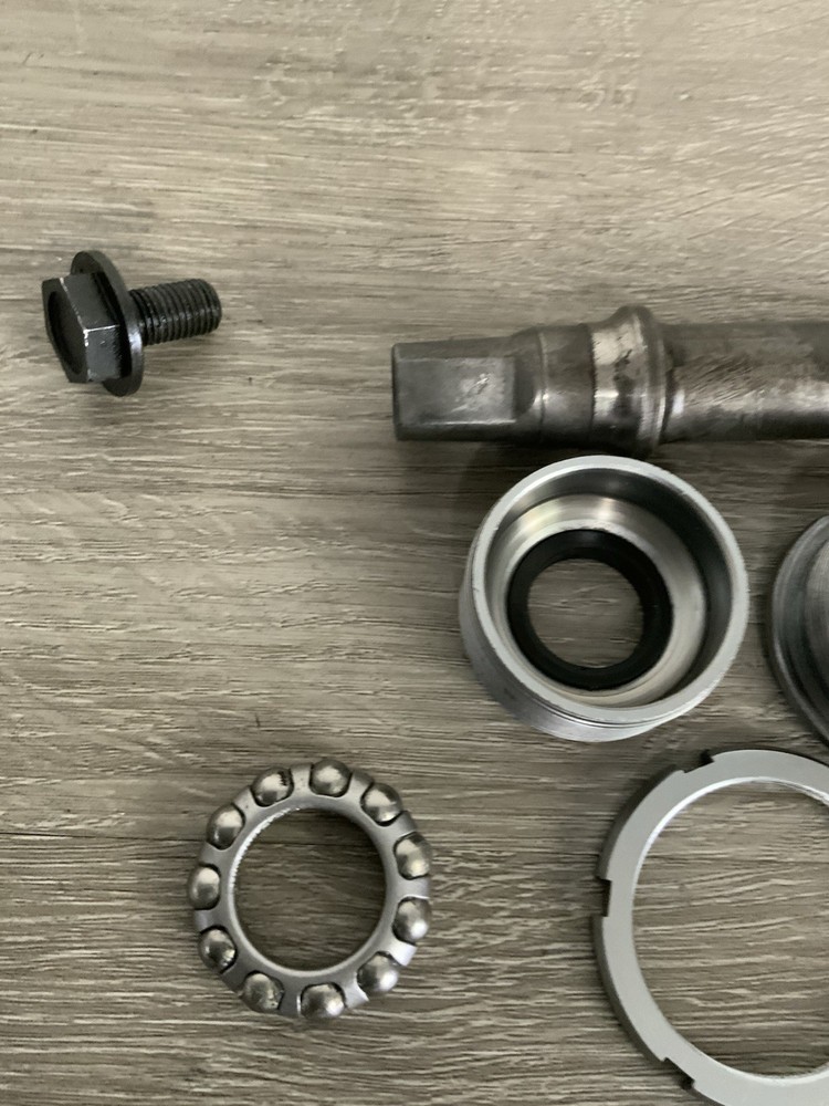 SHIMANO 600 BOTTOM BRACKET BRITISH THREADING 68-113 MM