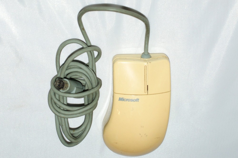 Vintage Microsoft Bus Mouse 55307 C3KABUS1 2-button, Serial 9 pin - Untested