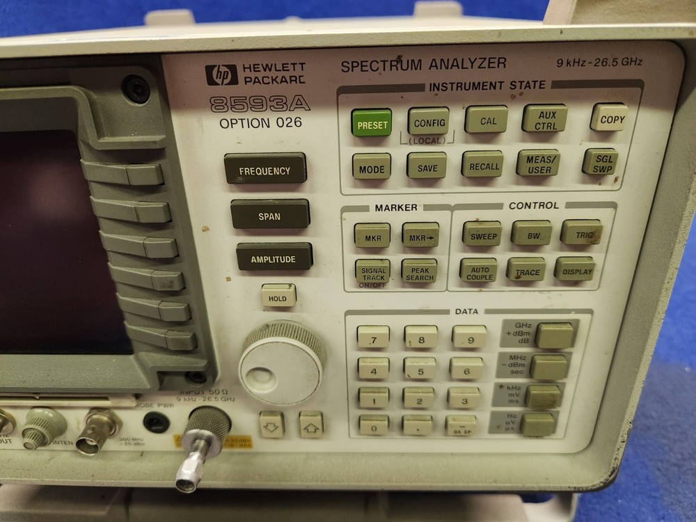 HP HEWLETT PACKARD 8593A OPTION 026 SPECTRUM ANALYZER