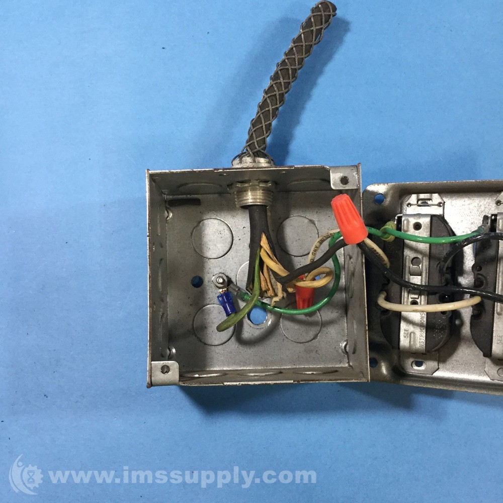 Hubbell CS836B 4-Socket Outlet USIP