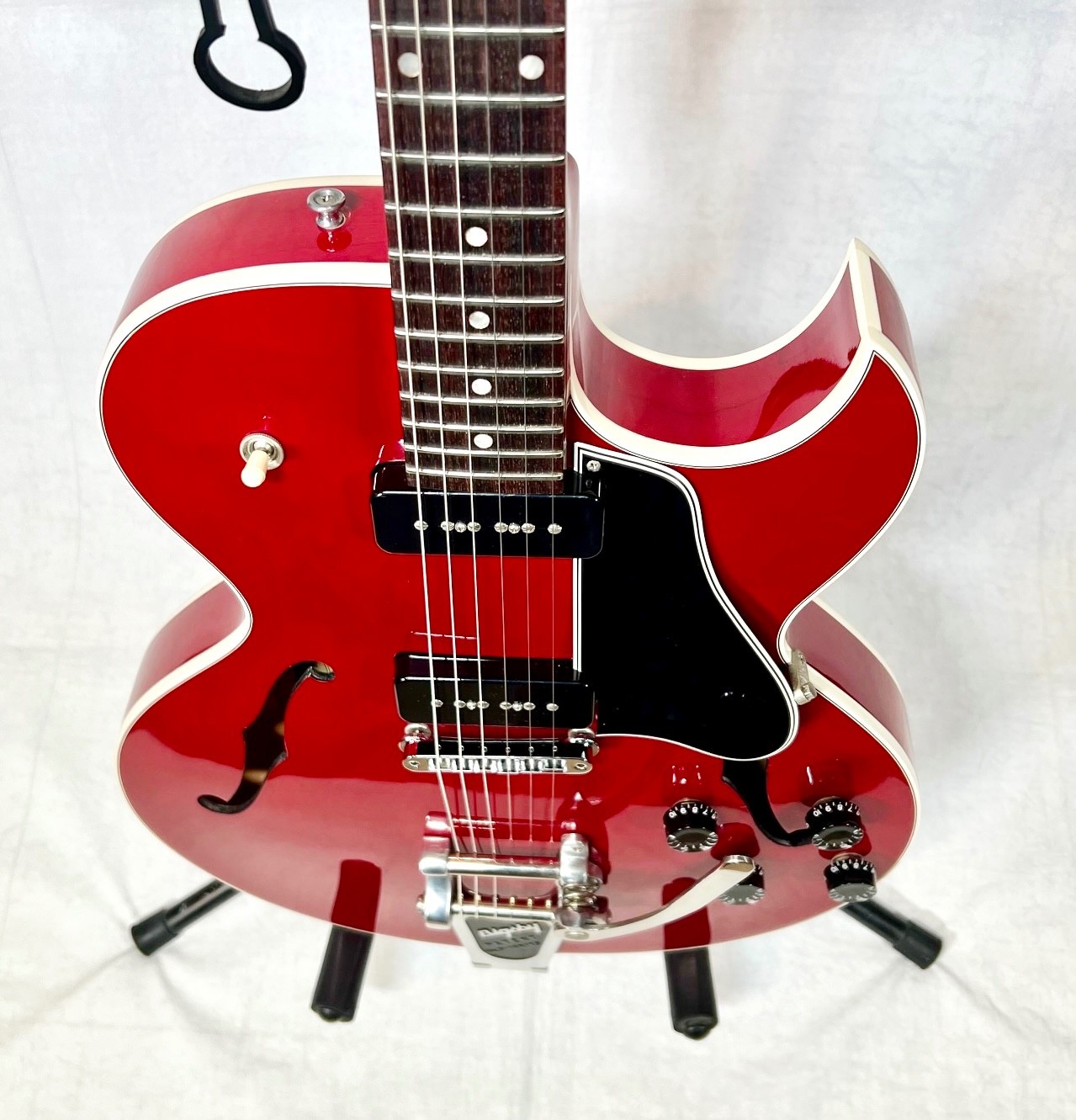 EXCELLENT 1995 USA GIBSON (P-100 MODEL) ES-135 ES135 ELECTRIC GUITAR & OHSC L@@K