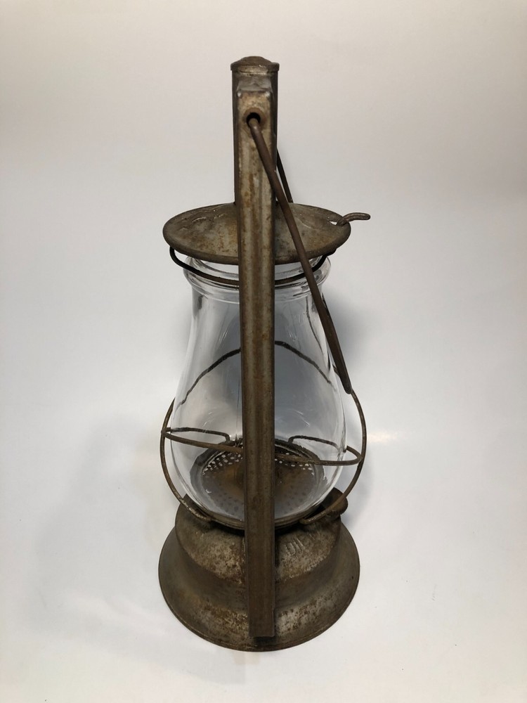 Antique Dietz Victor Lantern With Globe