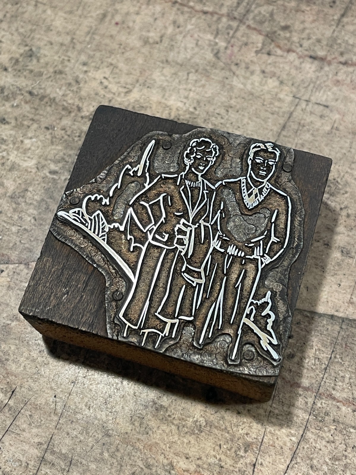 Printing Letterpress Printers Block Man And Woman Outdoors (1557)