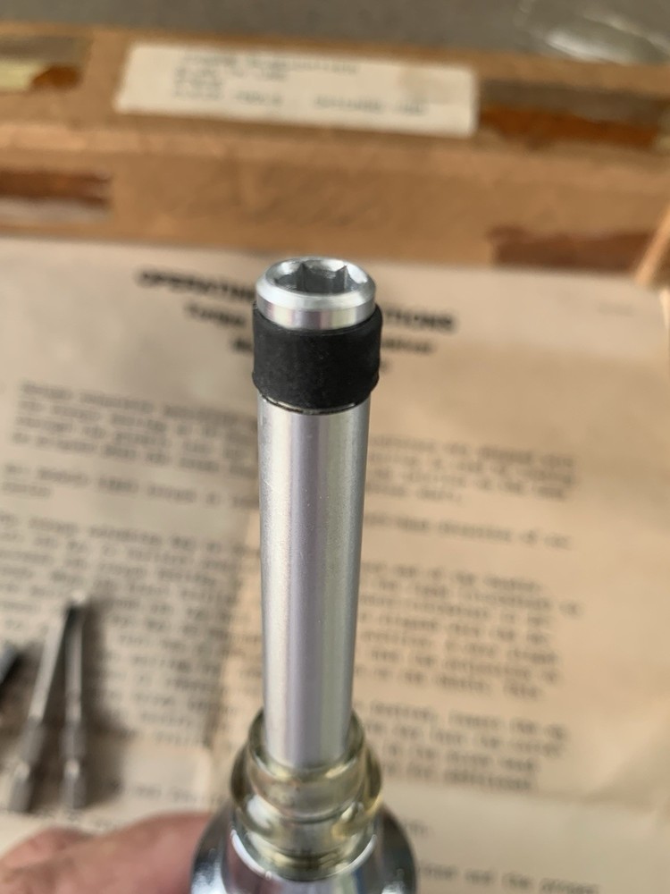 Klein 57035 Torque Screwdriver w Bits Adjustable 1/4” Hex USA Tool