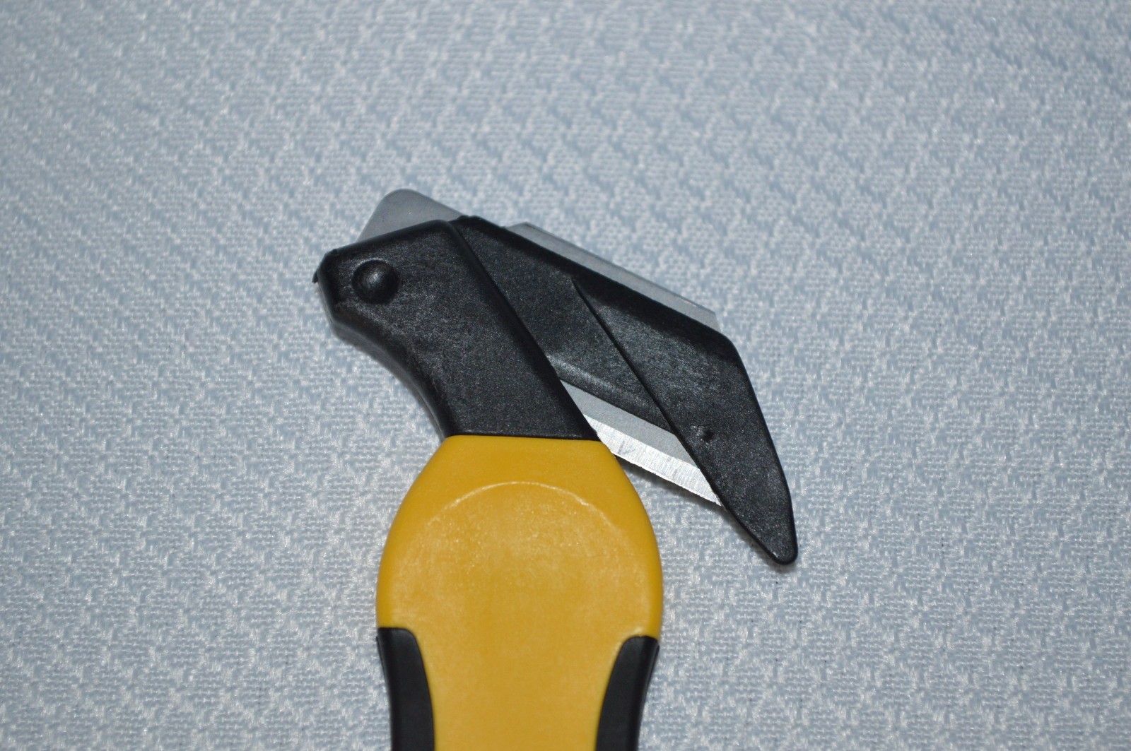 KLEVER CUTTER ~ X-CHANGE ~ SAFETY CUTTER ~ BOX CUTTER ~ REPLACEABLE BLADE ~ NEW