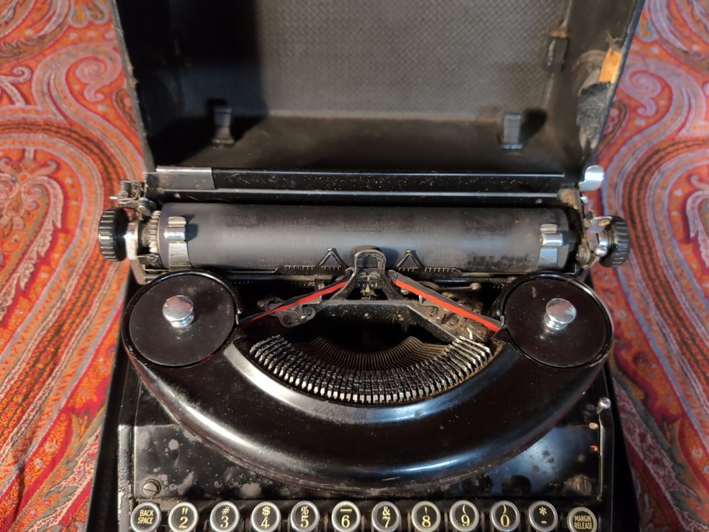 Antique Underwood Noiseless Portable Typewriter.