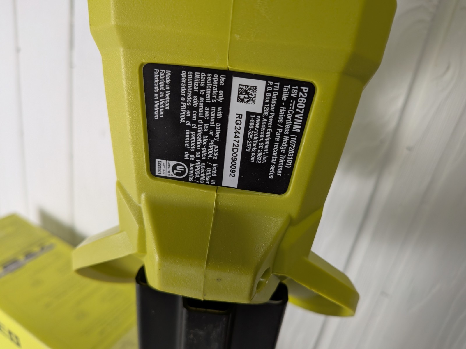 Ryobi ONE+ 18V Hedge Trimmer Dual-Action Blades 18" Battery Powered P2607, New