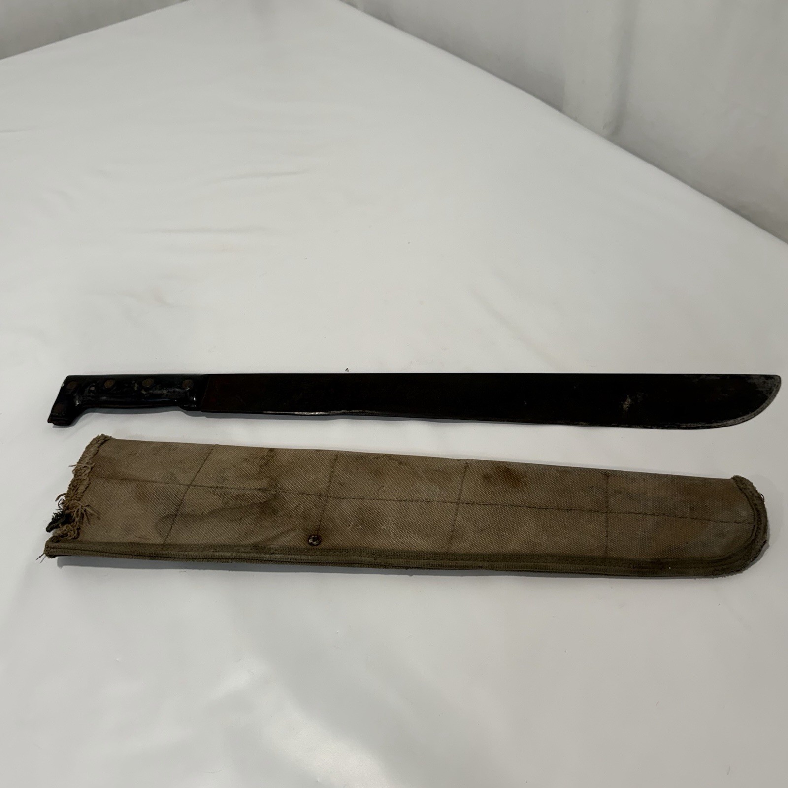 Vintage US Machete with Sheath, "Midwest Japan" 23 Inches - 18” Blade