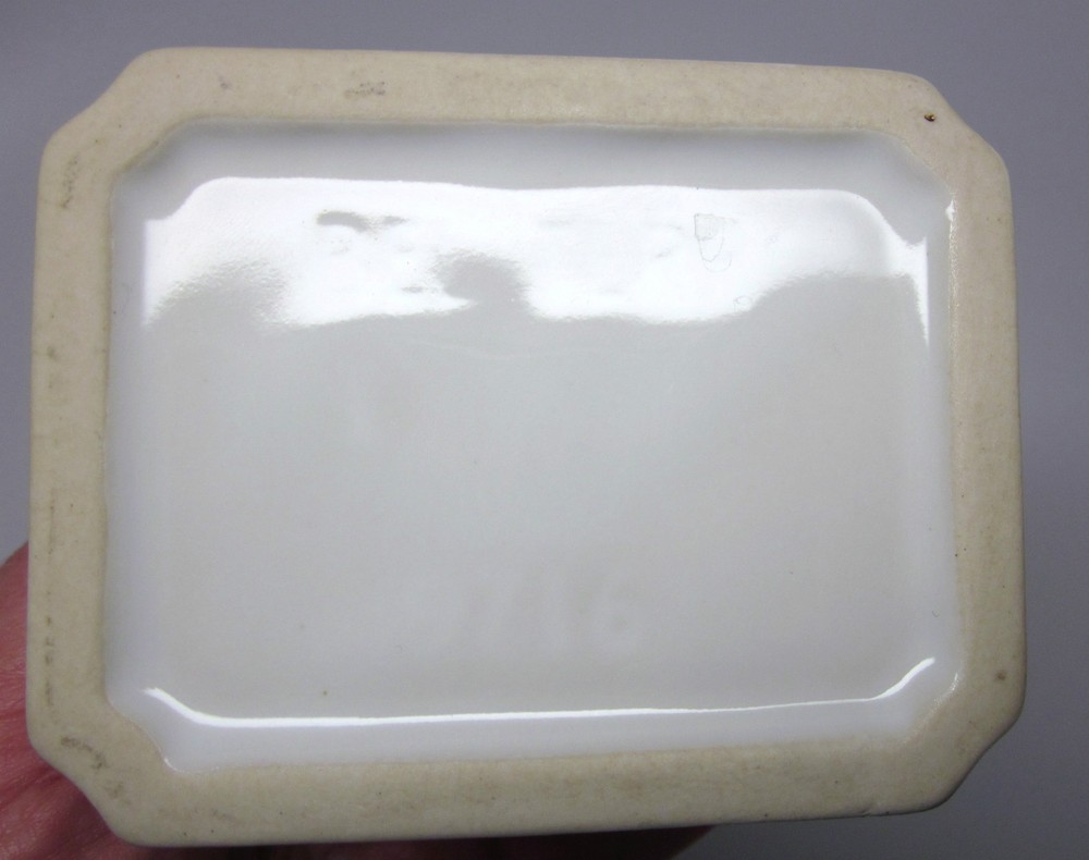 Bel Terr White Sugar Packet Holder #9716
