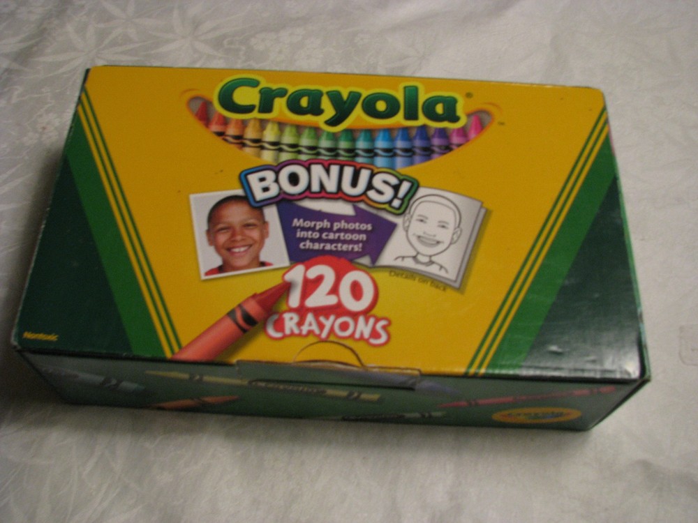2010 CRAYOLA Boxed Set 120 Crayons Used