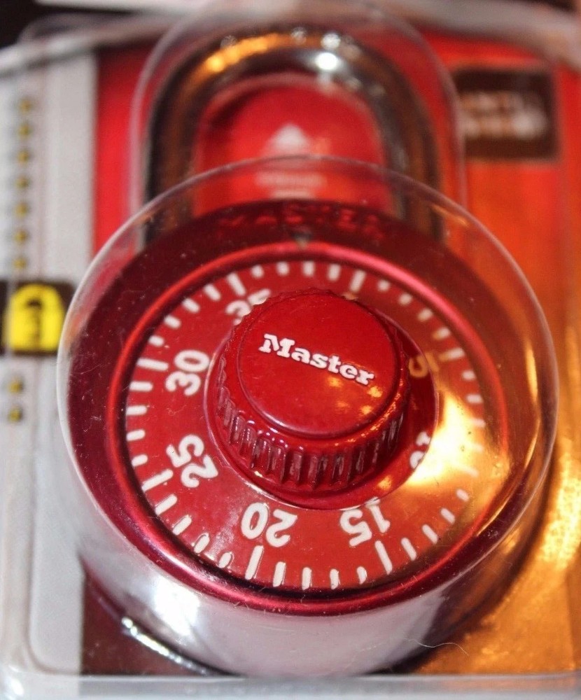 MASTER LOCK Combination Padlock, Anti-Shim, Auto Scramble • 1530DCM