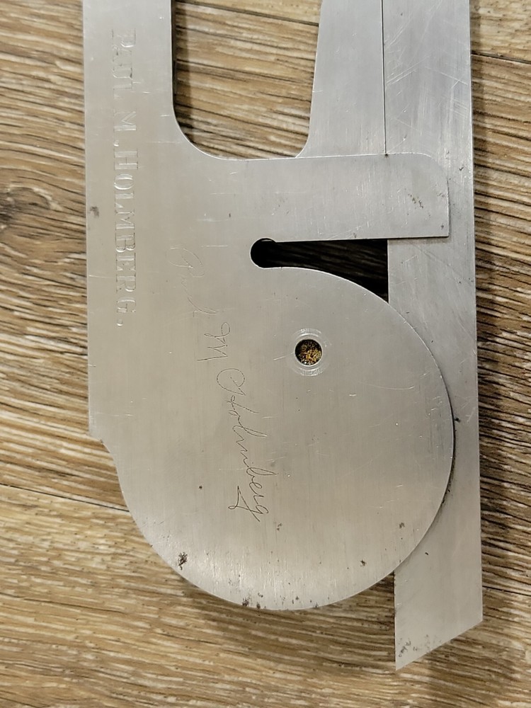 ABROWN & SHARPE UNIVERSAL BEVEL PROTRACTOR (Micrometer Protractor) May 9, 1911