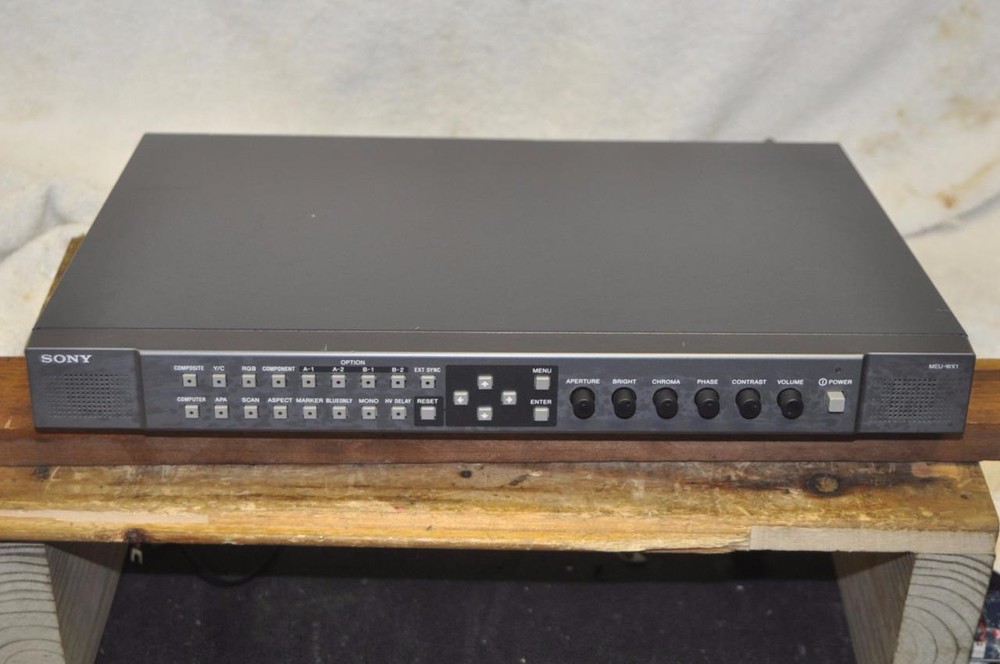 Sony MEU-WX1 Multi format Engine Unit with BKM-220D SDI 4:2:2 Input Adaptor