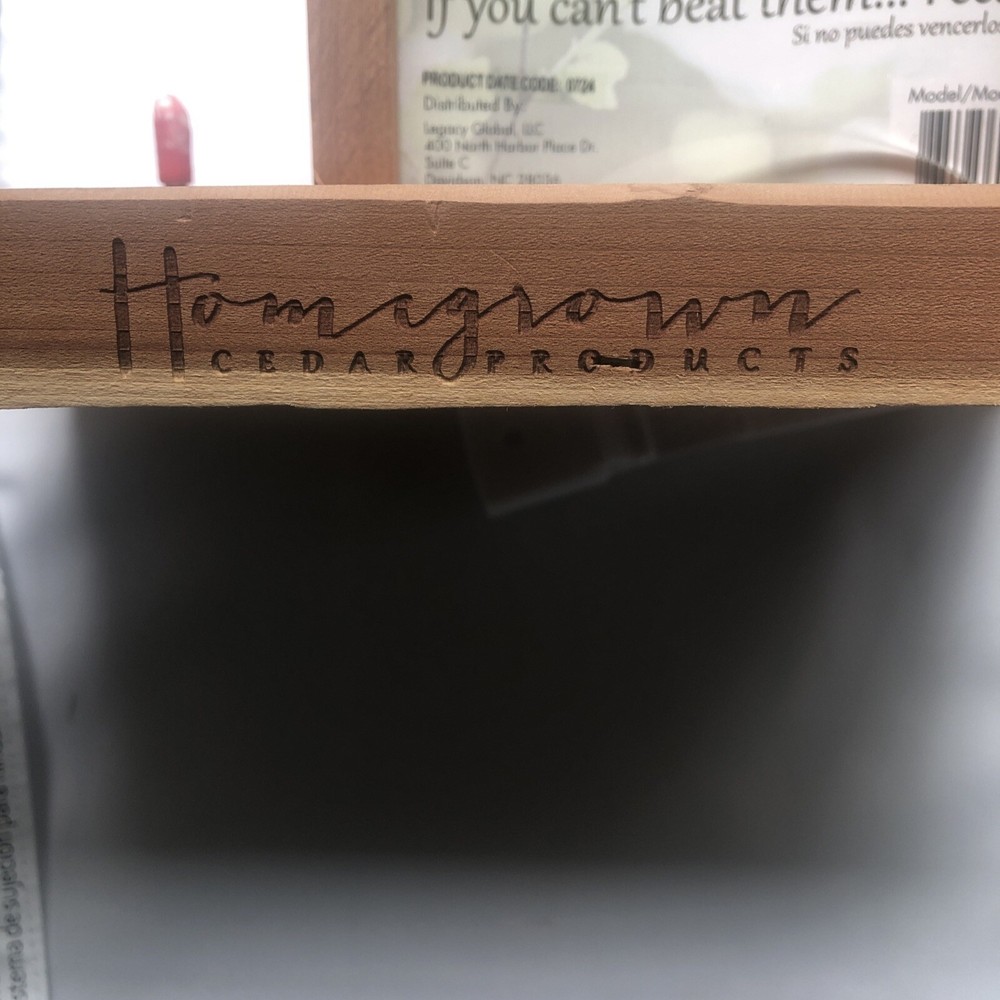 Cedar Critter Feeder 12X9X6"