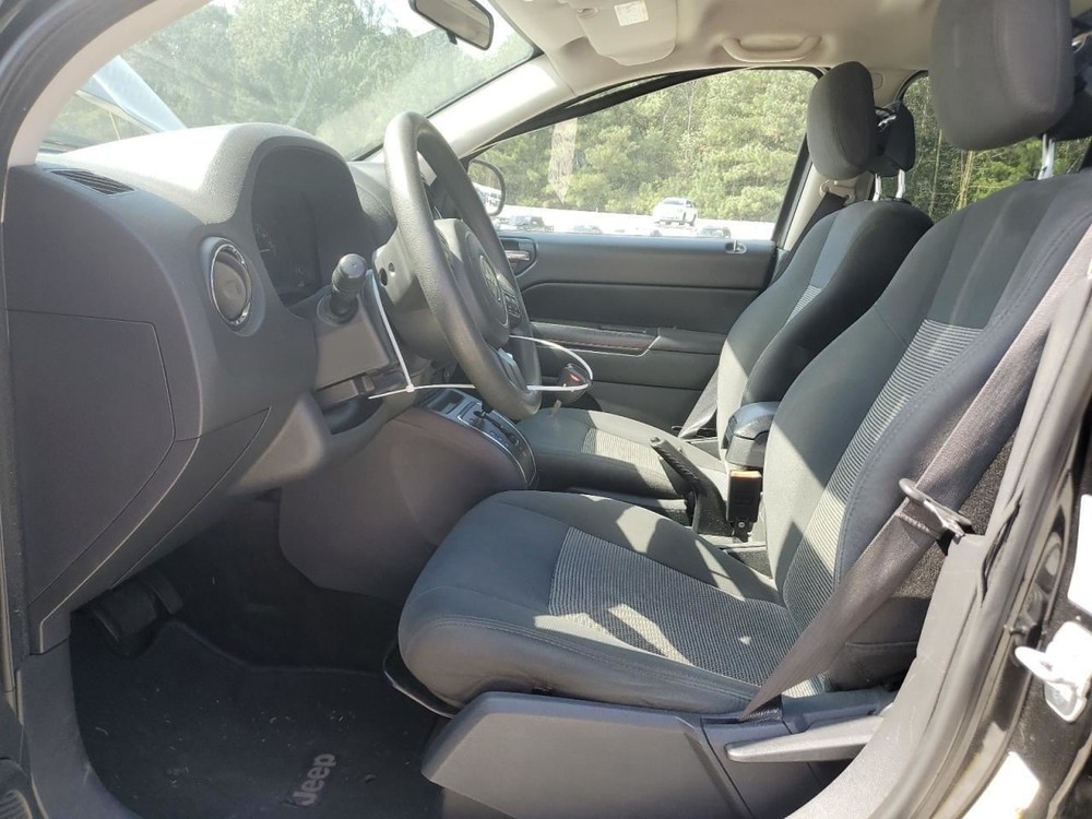 COMPASS 2015 Glove Box 4886672