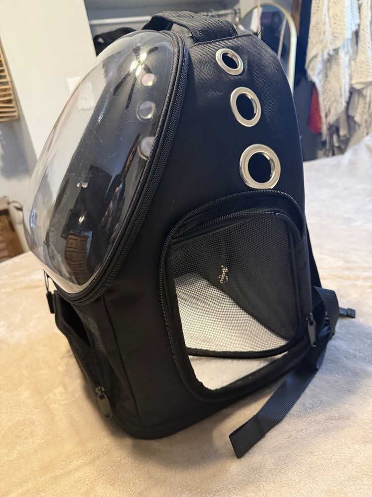 Cat Carrier Back Pack For Medium Sized Animal NOT LARGE