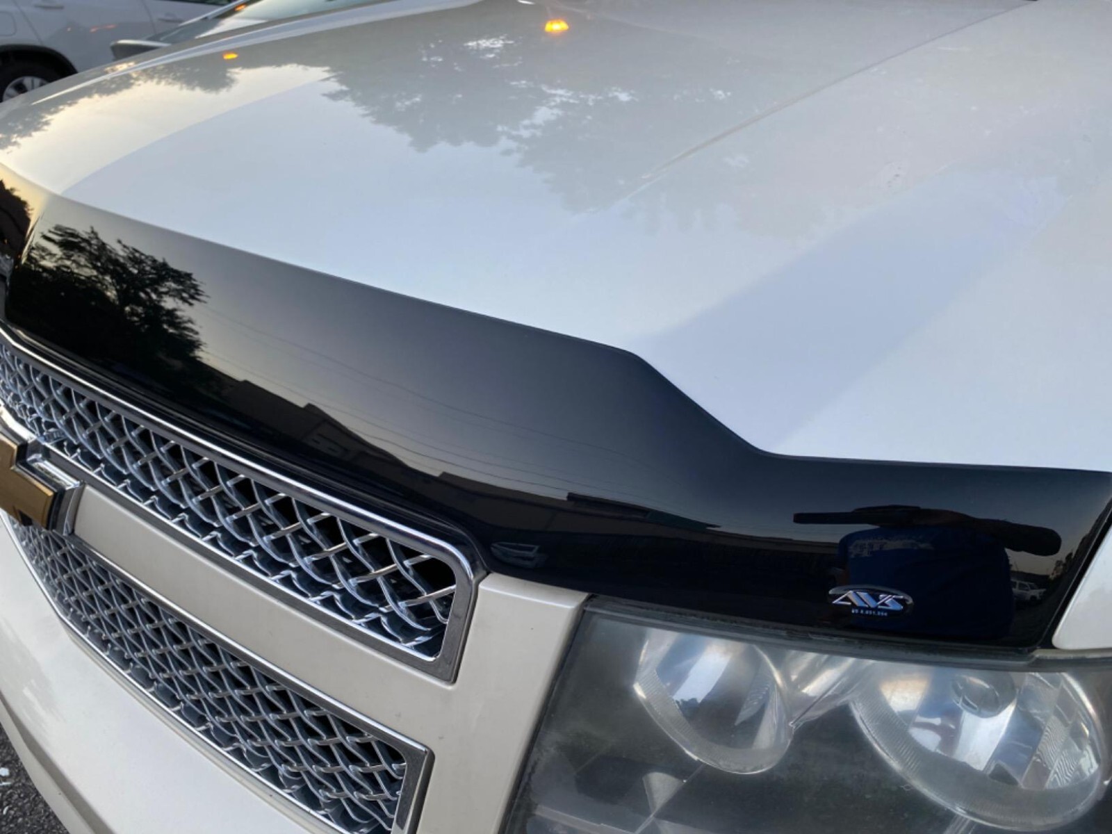 AeroSkin Hood Protector Bug Shield Deflector for 2007-2013 Chevy Tahoe Avalanche