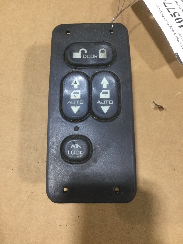 INTERNATIONAL Prostar Door Electrical Switch Tag# 1057759