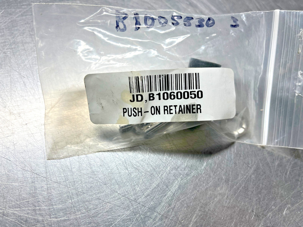 B1060050 LESCO PARTIAL? Push on Retainer B 1060050