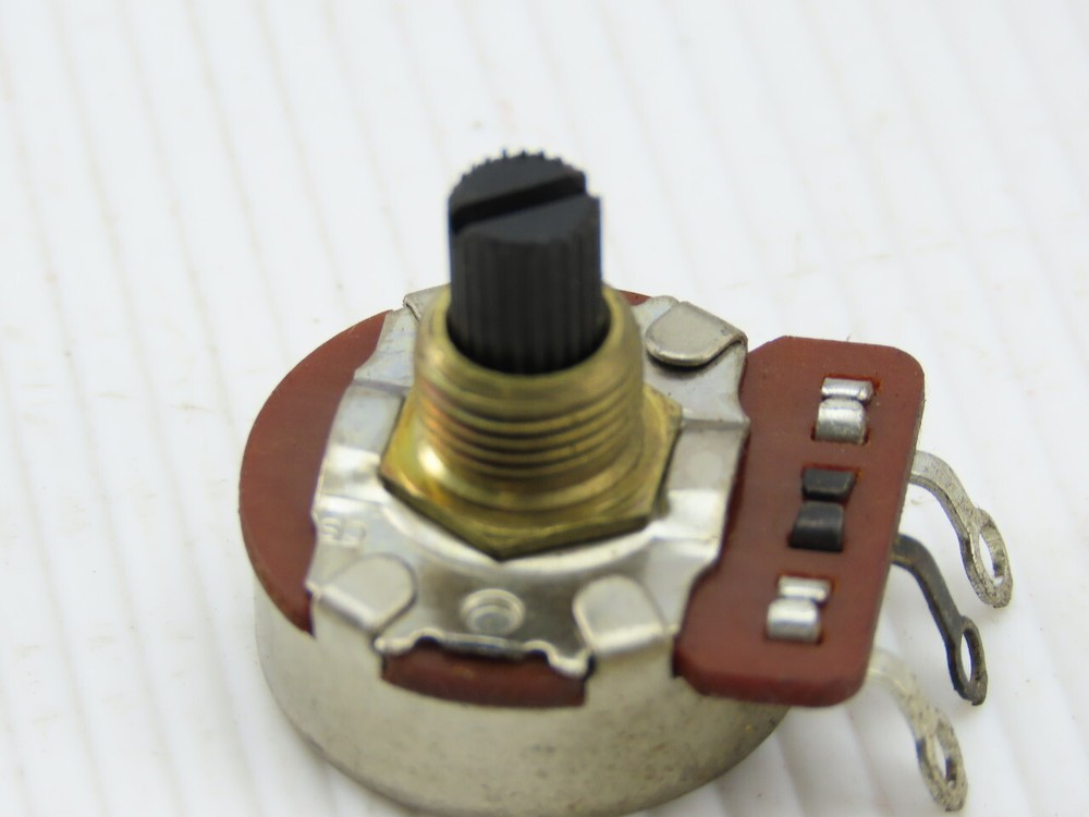 LIN R1378336 10-237 200 Ohm Potentiometer
