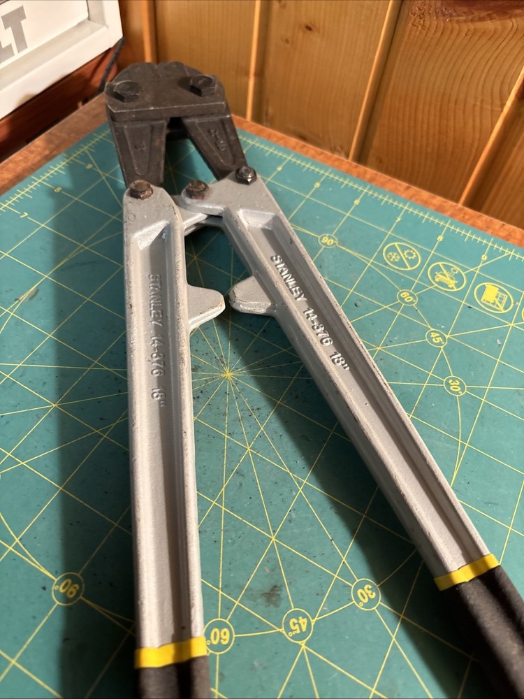 Stanley 14-376 18" Bolt Cutter