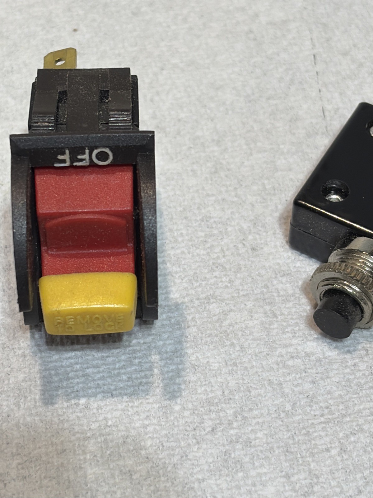 Craftsman 137.221960 10"Table Saw Switch & Reset Button Used (StorageB)