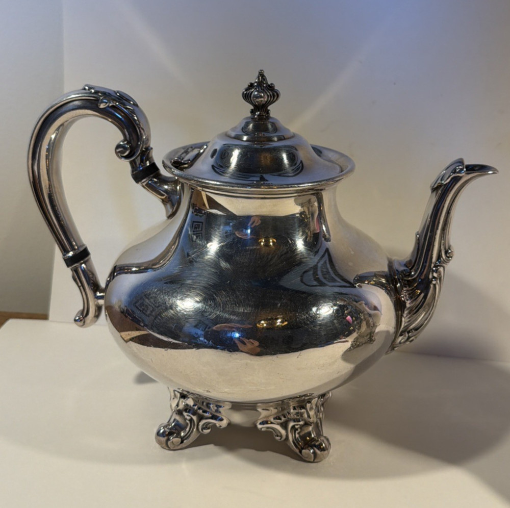 Reed & Barton Regent 5600 Silverplate Tea Coffee Pot Set Footed Vintage