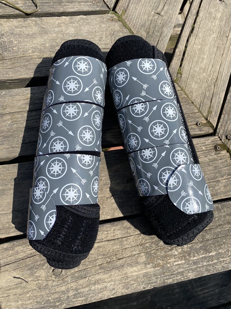 Weaver Prodigy sport boots front pair black w/patterned gray