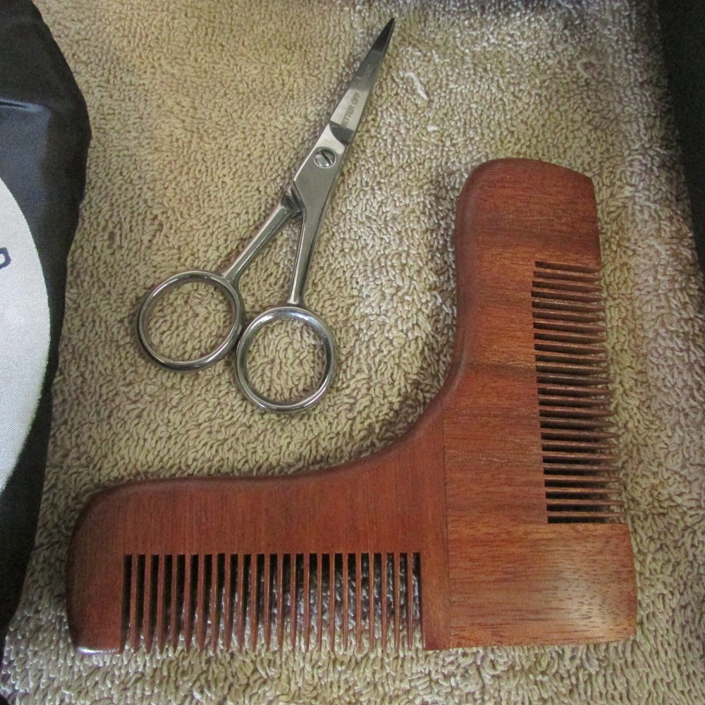 Better Off Bearded Grooming Kit - Comb, Scissors and Cape (BR 1)