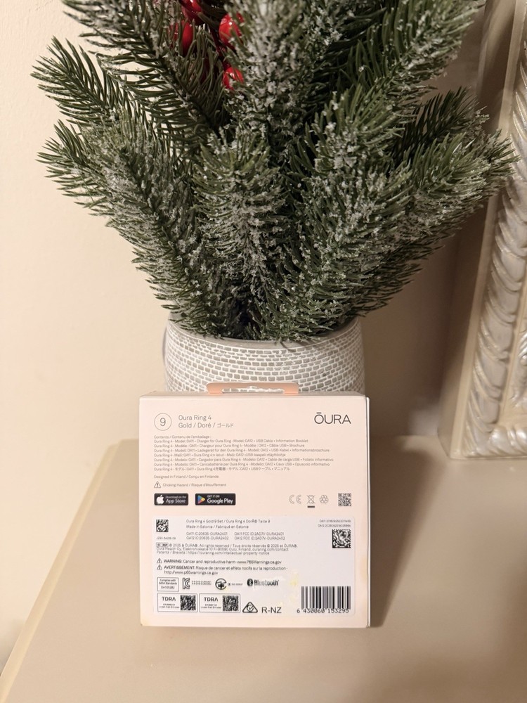 Oura Ring 4 Gold - Size 9