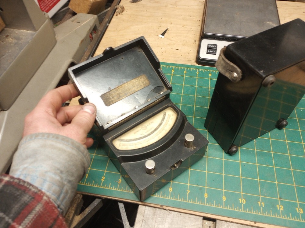 2 Vintage Ge Test Meters
