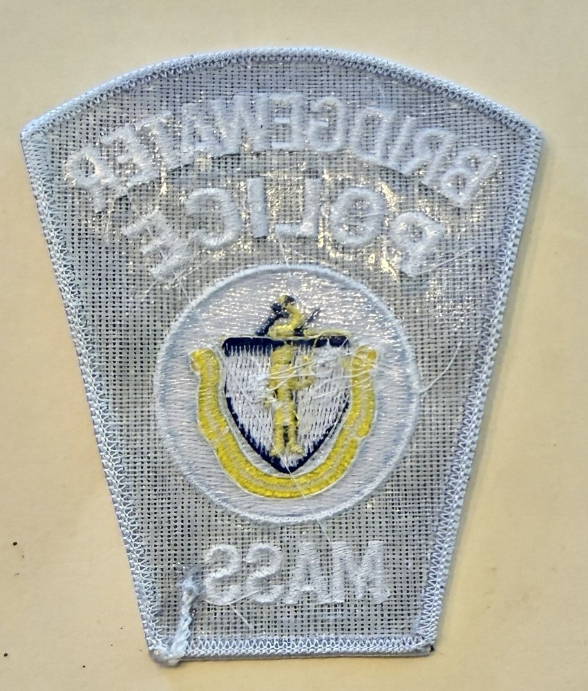 VINTAGE BRIDGEWATER MA POLICE PATCH MINT