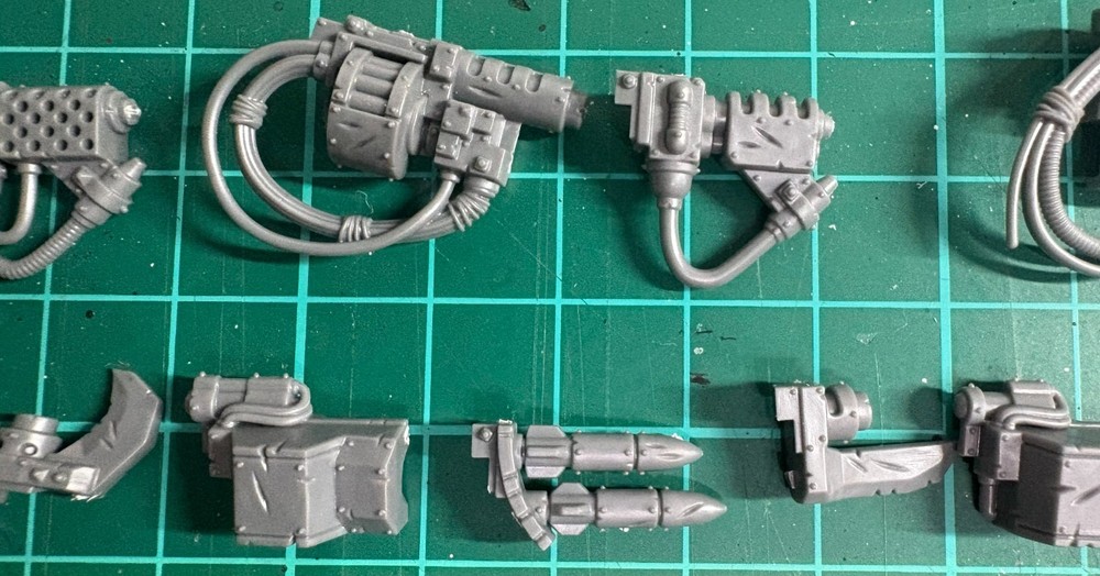 Ork Meganobz Arms & Weapons Mega Bits Bundle – Power Klaws Shootas Sawz Kitbash