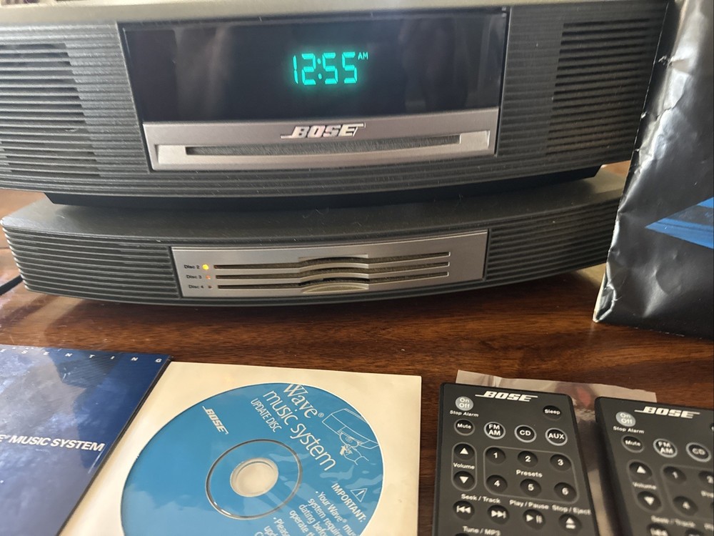 Bose Wave Music System Bundle with Bose Wave Multi-CD Changer Black AWRCC1