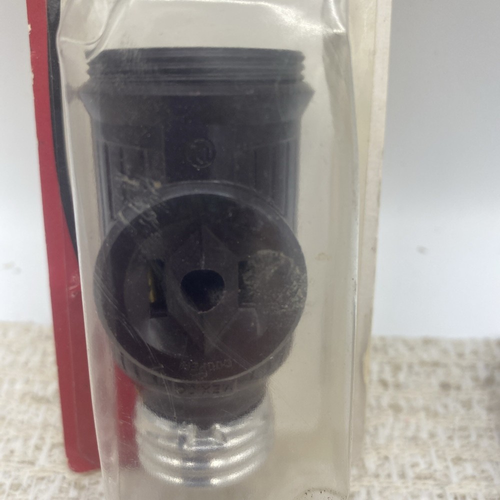 Light Socket Adapters Cooper Wiring Devices 660W Max 125V 715DJ-N
